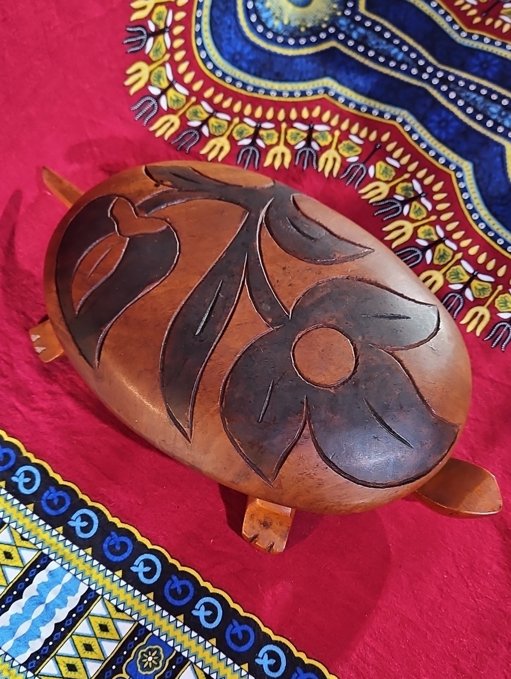 Vintage Hand Carved Folk Art Wood Turtle Trinket Jewelry Stash Box Floral Lid